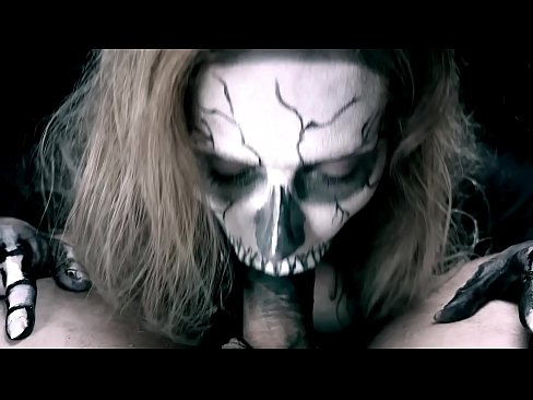 ❤️ Rapariga demoníaca a chupar pilas com a sua boca negra e a engolir esperma. ❤️ Porno em nós pt.rexporn-com.ru ☑